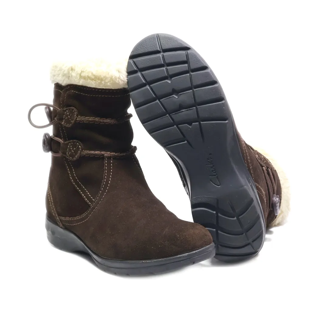 Clarks Snow Boots Suede Brown Colour For Women