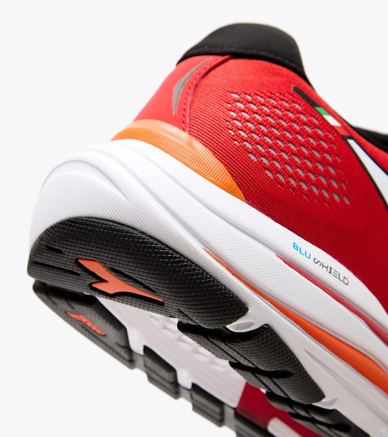 Diadora Mythos Blushield 7 Vortice